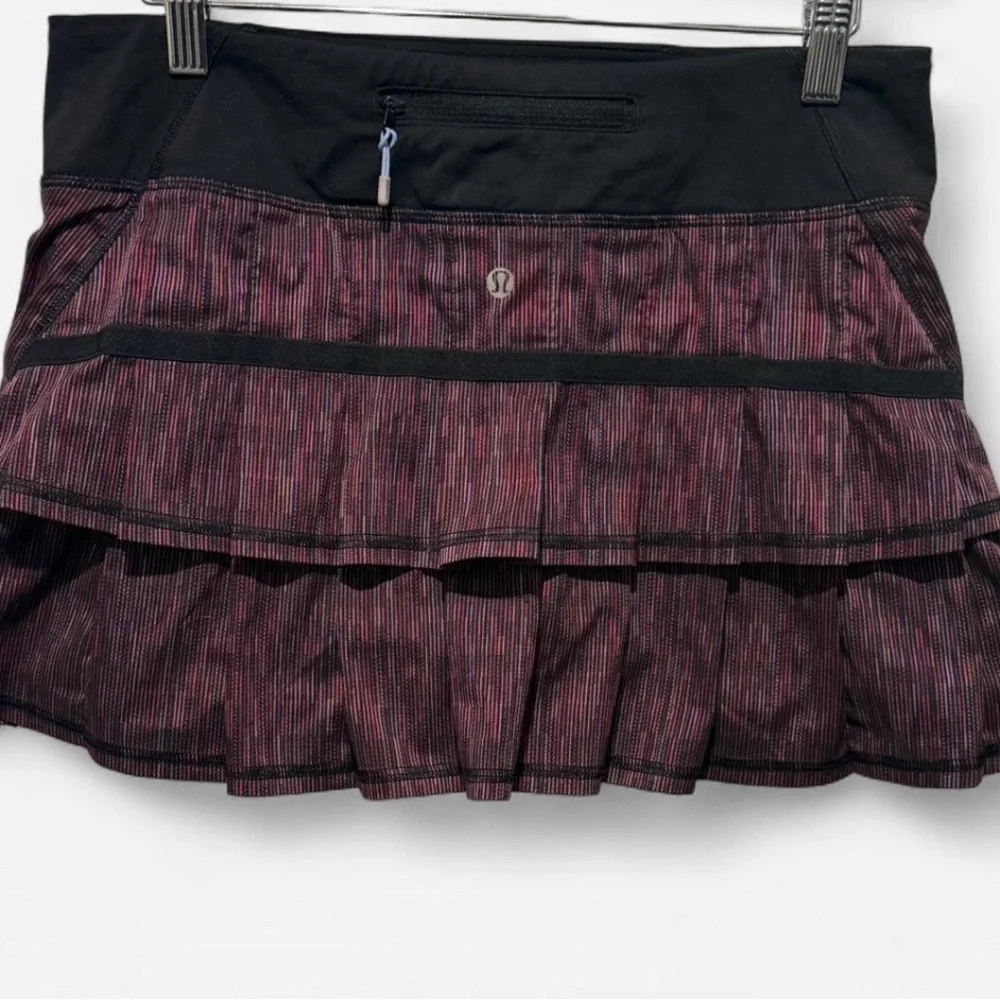 Lululemon Run Pace Setter Skirt Wee are from Space Black Multi Size 6 EUC - Picture 2 of 7